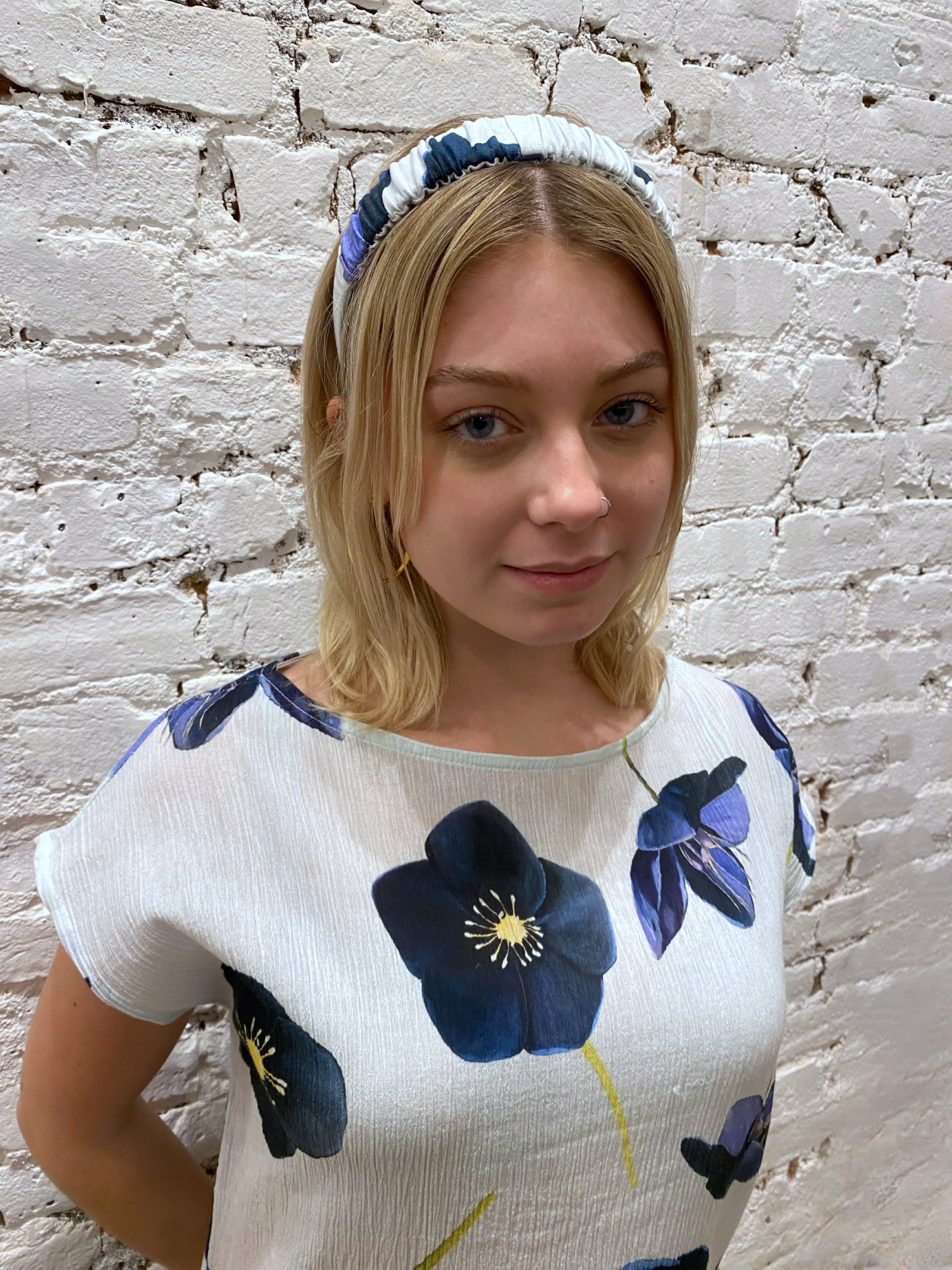 Caftan in Cotton Crepe: Black Hellebore on Snow