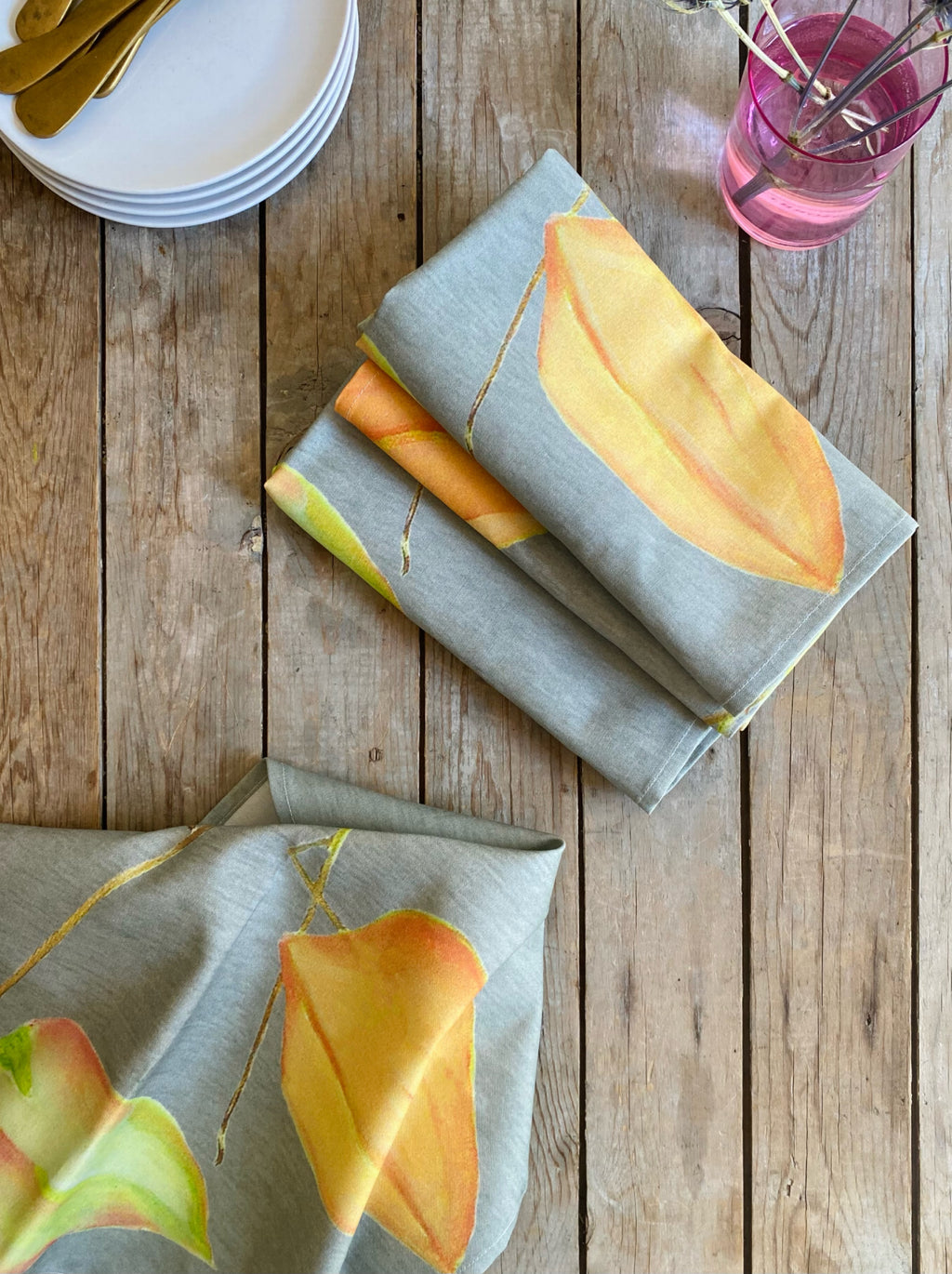 Napkin Set: Three Lanterns on Grey