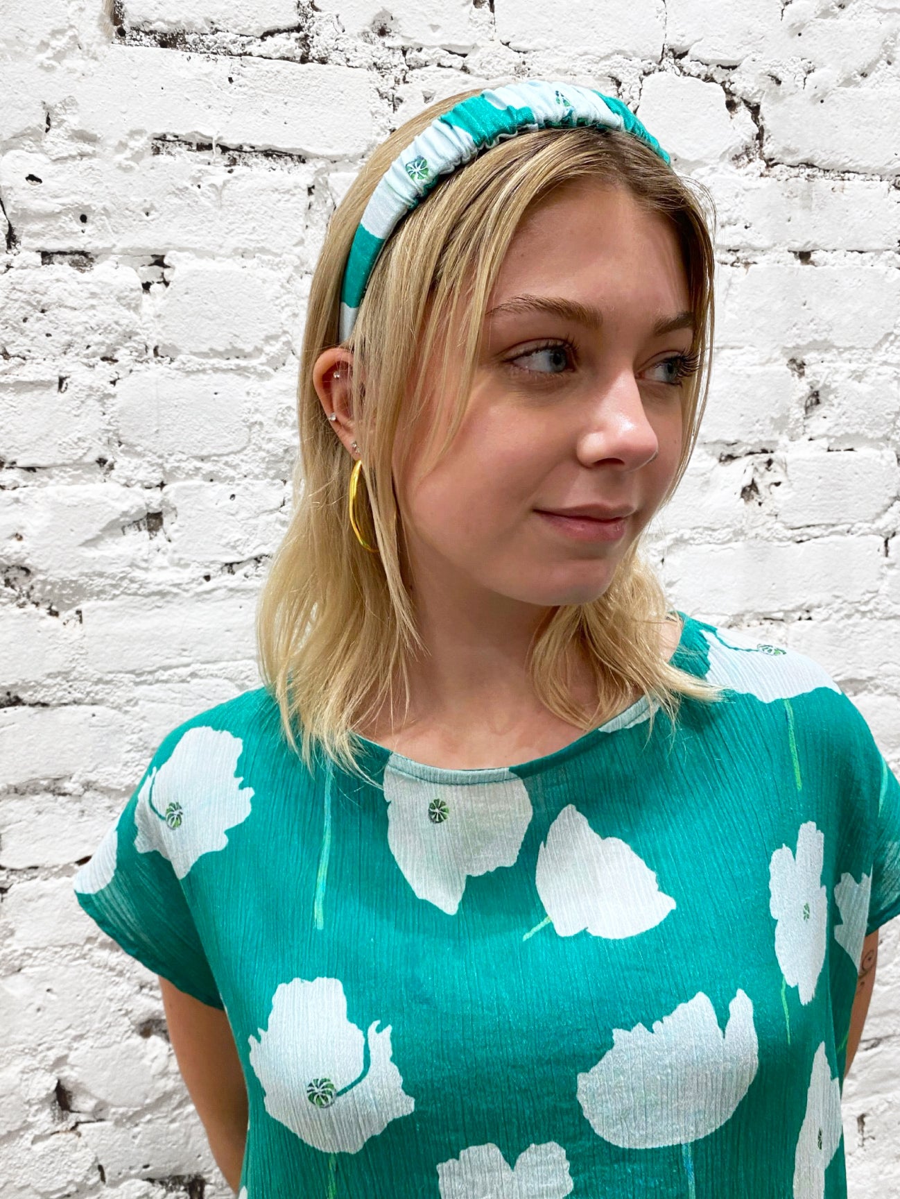 Headband:  White Poppies on Emerald